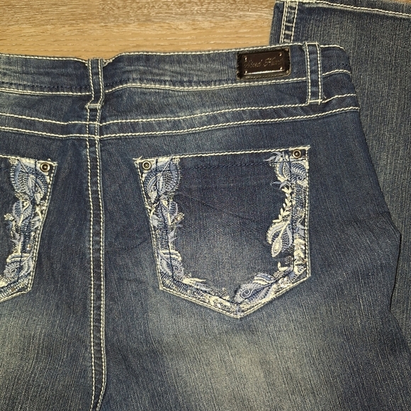 Wired Heart Straight Leg Women’s Jeans Sz 20 Embroidery Stitching Distressed - Picture 7 of 11